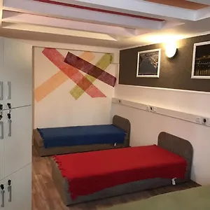  Hostal Opera Hungría